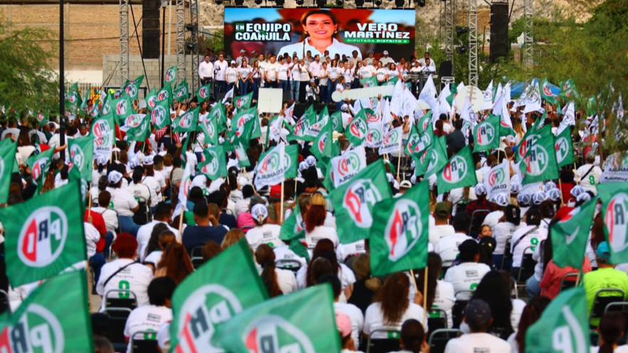 Verónica Martínez defiende los programas sociales y llama a votar con libertad y unión por Coahuila